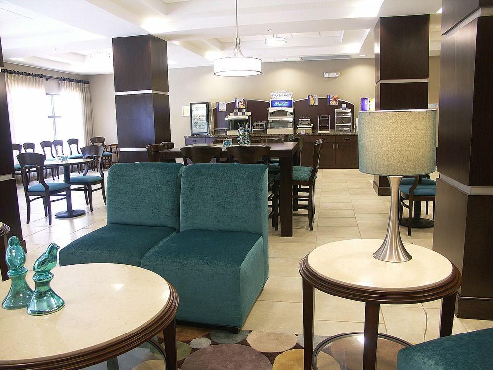 Holiday Inn Express & Suites - Cleveland Northwest By Ihg Bagian luar foto