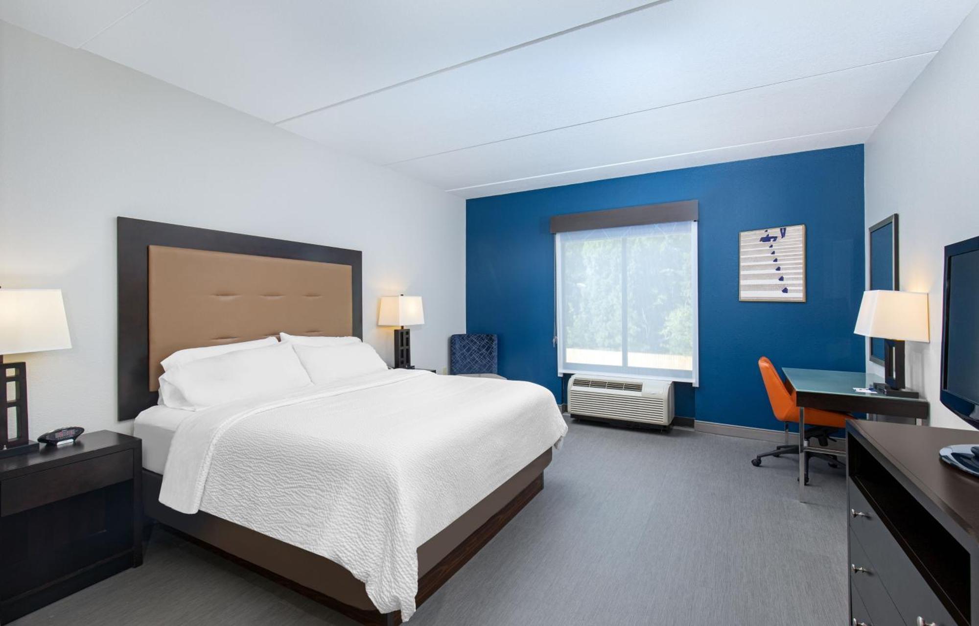 Holiday Inn Express & Suites - Cleveland Northwest By Ihg Bagian luar foto