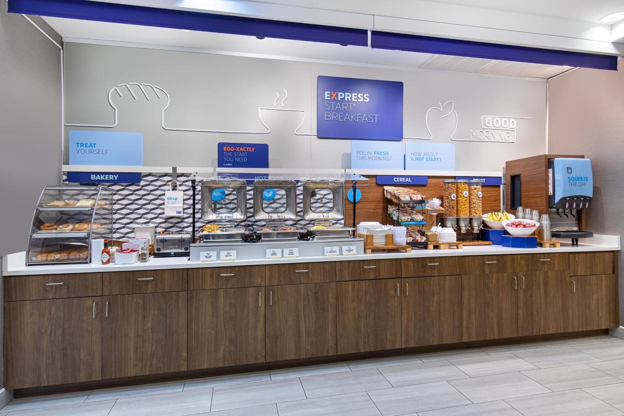 Holiday Inn Express & Suites - Cleveland Northwest By Ihg Bagian luar foto