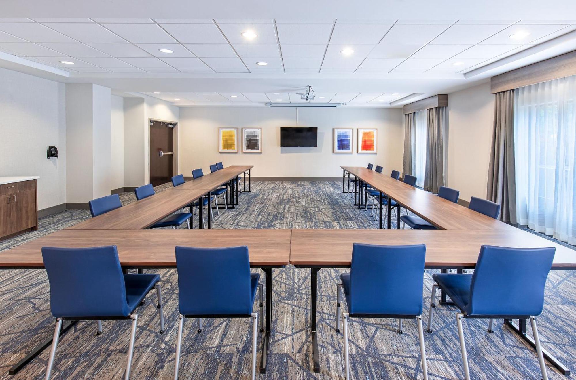 Holiday Inn Express & Suites - Cleveland Northwest By Ihg Bagian luar foto