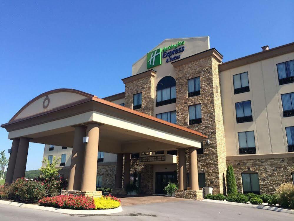 Holiday Inn Express & Suites - Cleveland Northwest By Ihg Bagian luar foto